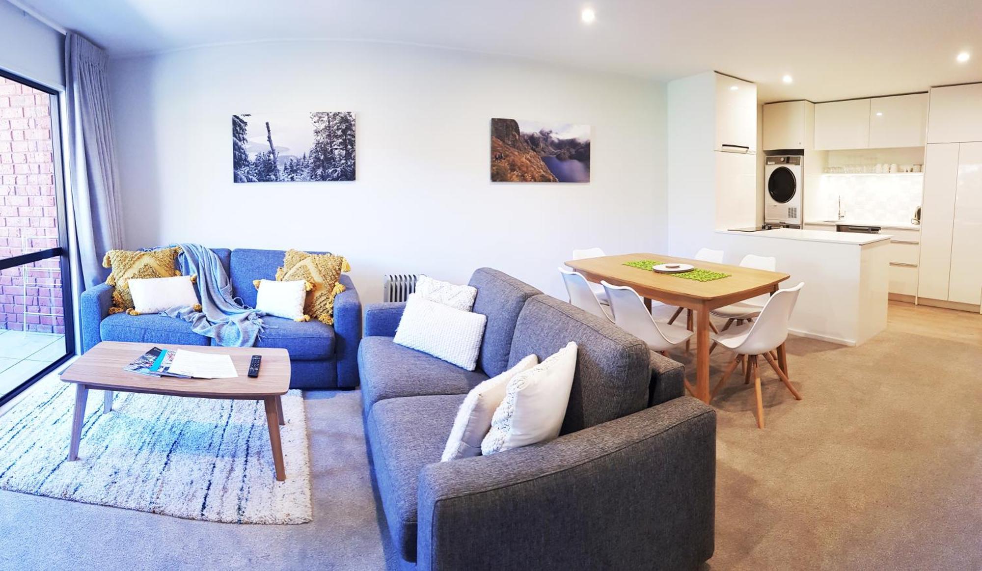 St James Apartments Queenstown Rum bild